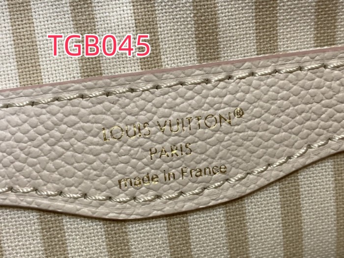 TGB045 BOULOGNE HORN HANDBAG M14734