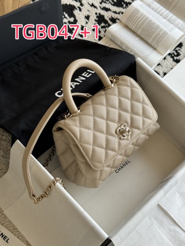 TGB047 CHANEL CocoHandle Small size handbag 2215