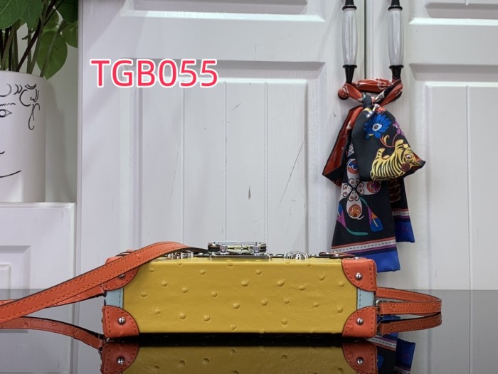 TGB055 Petite Malle Box Handbag M40273