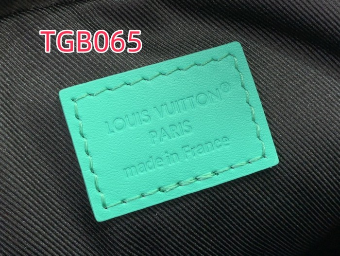 TGB065 TRIO messenger bag m26052