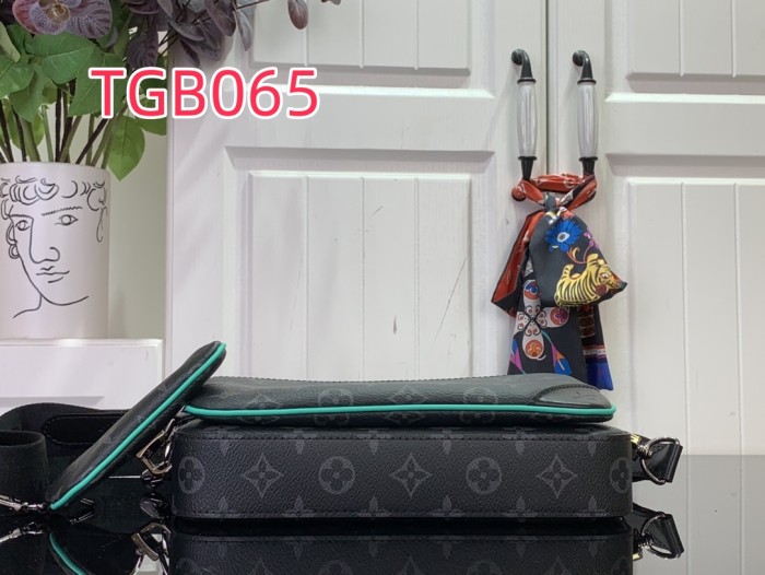 TGB065 TRIO messenger bag m26052