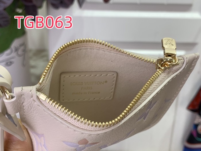 TGB063 All In BB Bucket Bag M25673