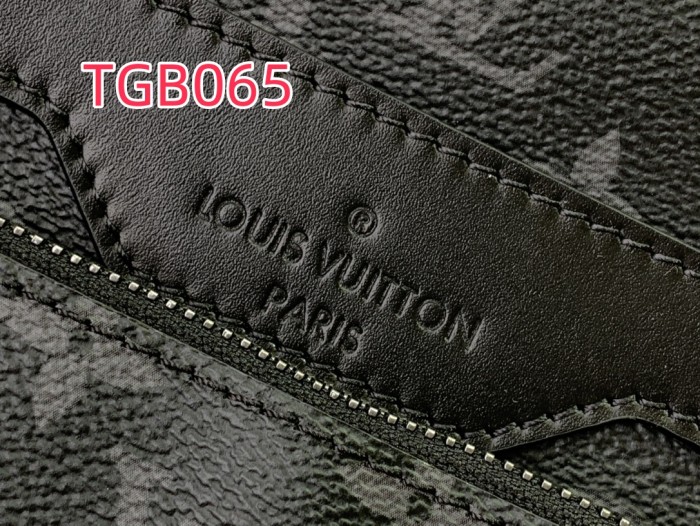 TGB065 TRIO messenger bag m26052