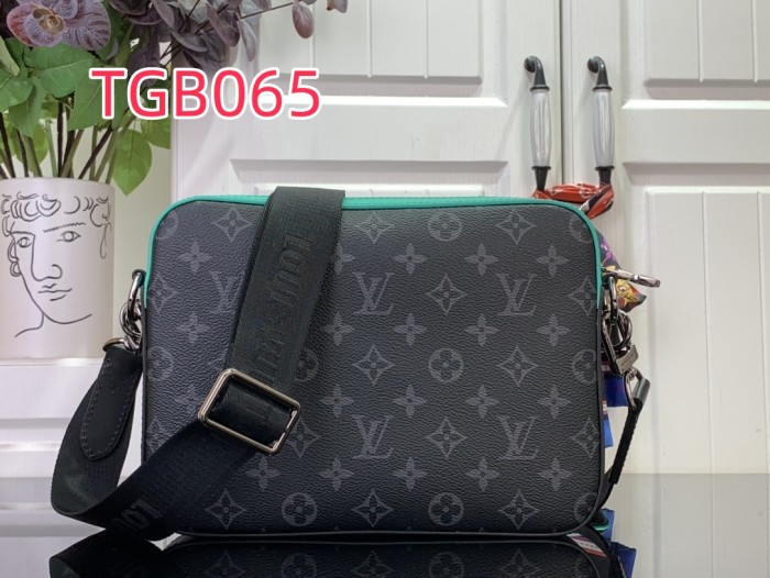 TGB065 TRIO messenger bag m26052