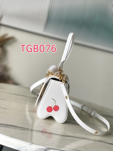 TGB076 LV x TM TWIST small handbag m13239