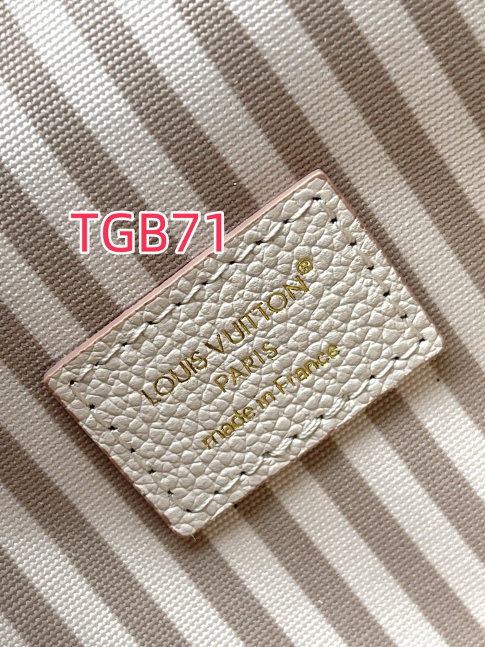 TGB071 Nano Diane handbag M13642