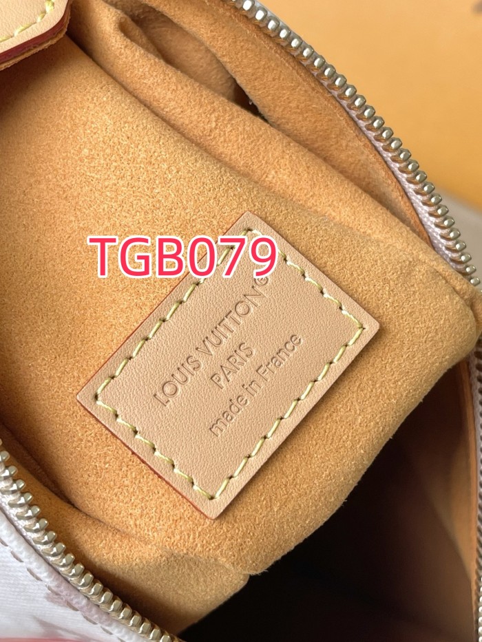 TGB079 Side Trunk Medium Handbag m14606