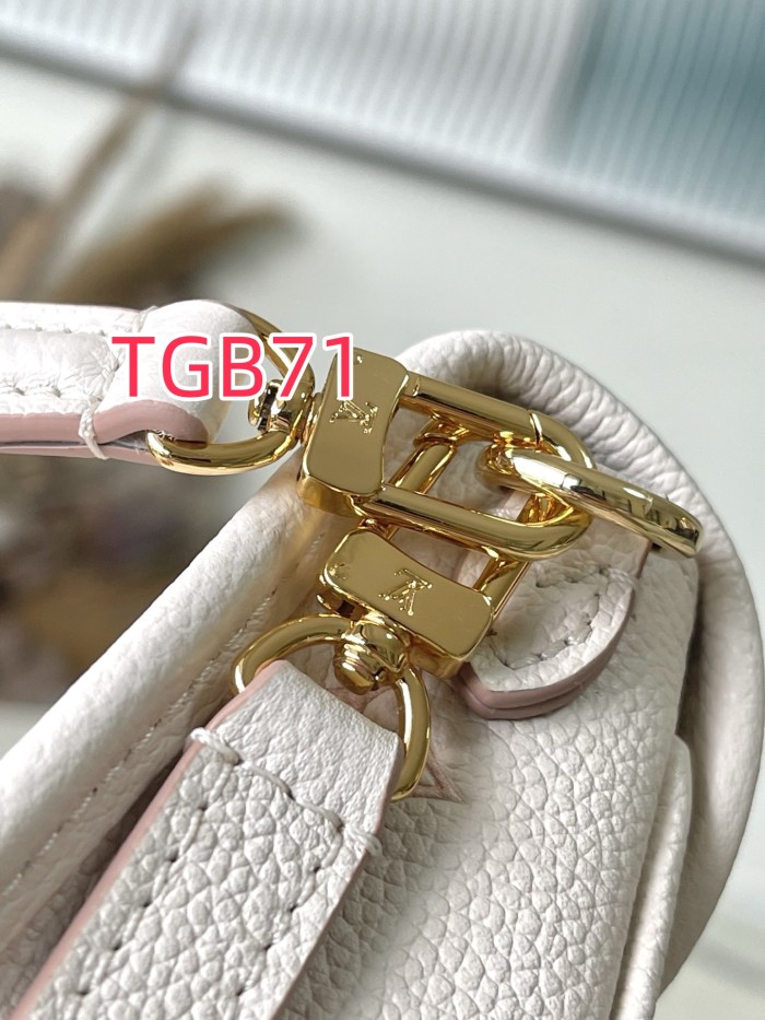 TGB071 Nano Diane handbag M13642
