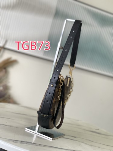 TGB073 Cookie BB One Shoulder Moon Bag M15056