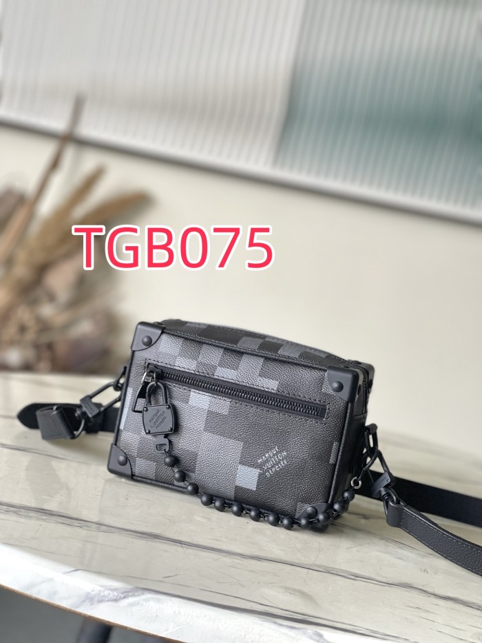 TGB075 MINI SOFT TRUNK BAG M14922