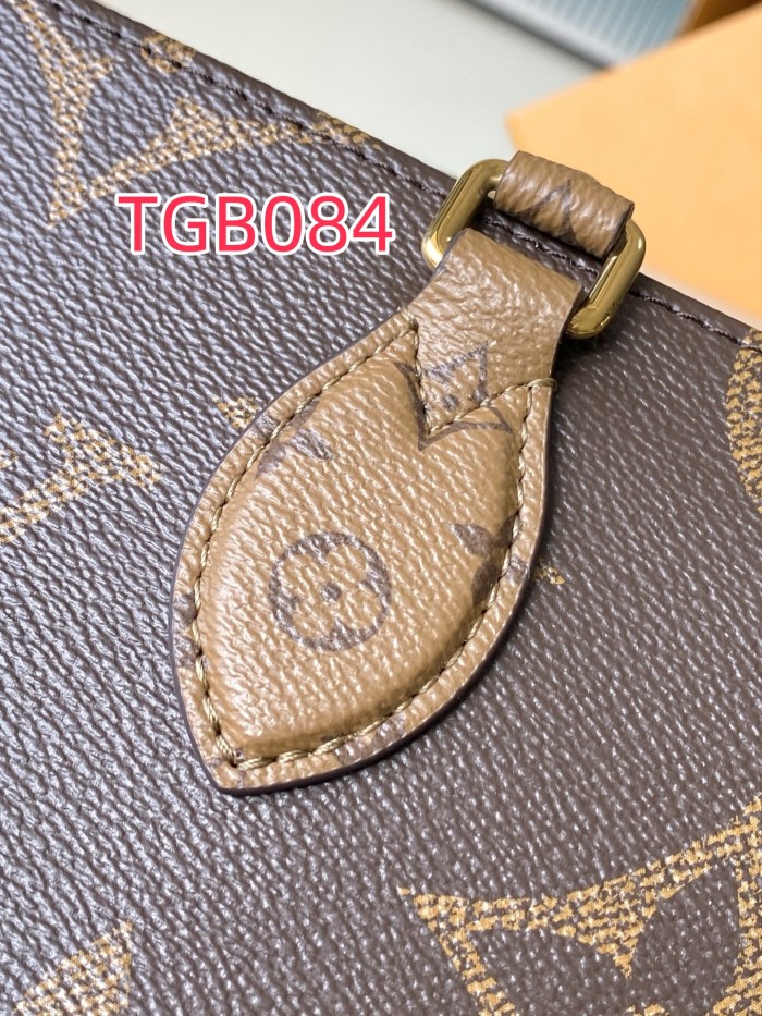 TGB084 ONTHEGO EAST WEST CHAIN handbag m14236