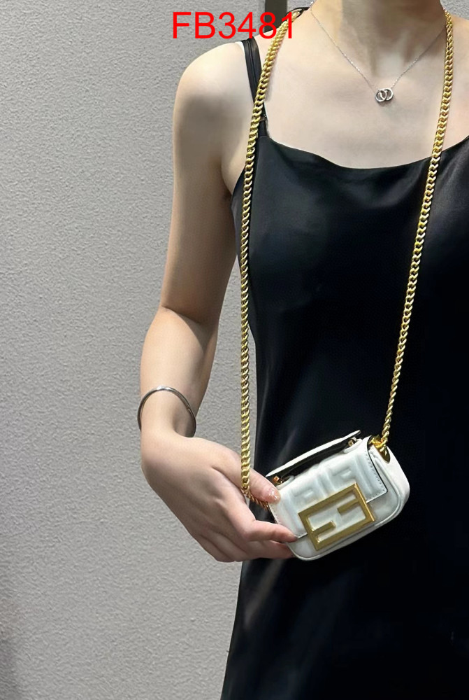 FB3481 NANO BAGUETTE Super Mini Bag
