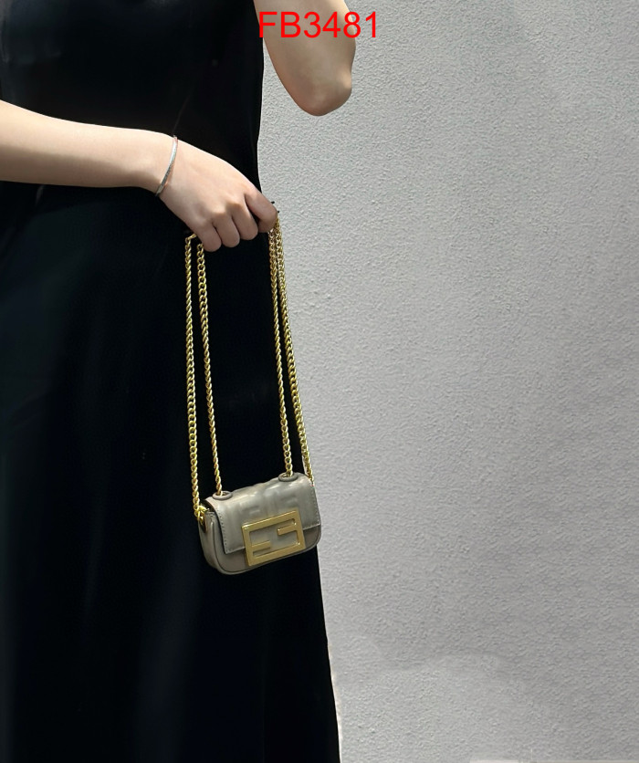 FB3481 NANO BAGUETTE Super Mini Bag