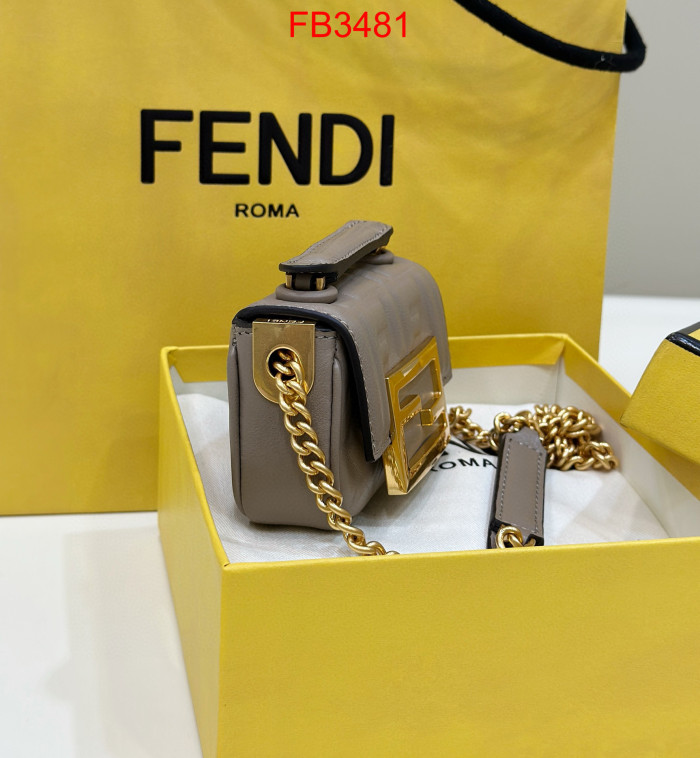 FB3481 NANO BAGUETTE Super Mini Bag