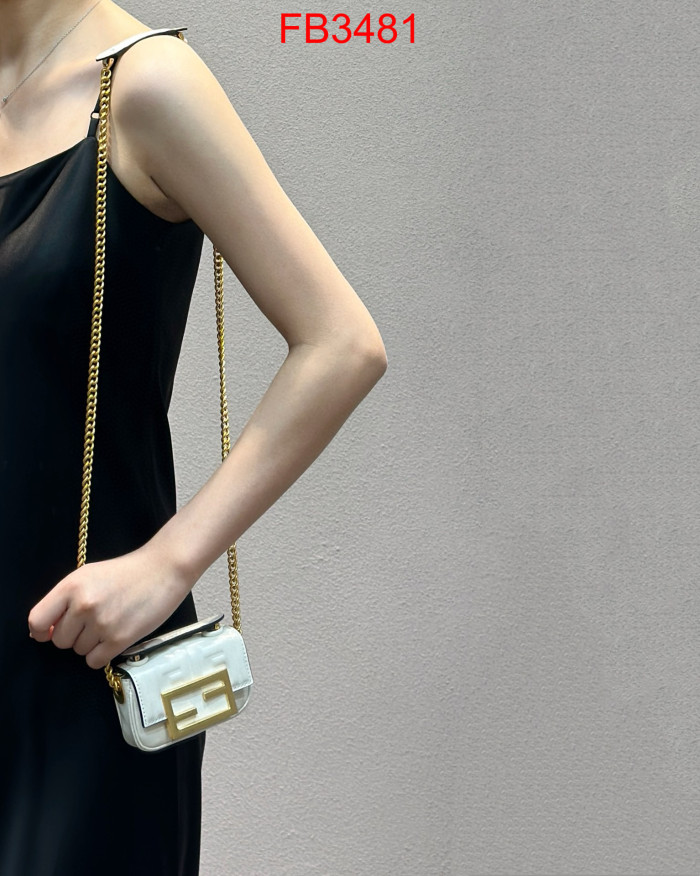 FB3481 NANO BAGUETTE Super Mini Bag