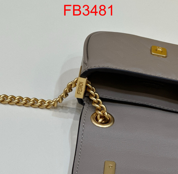FB3481 NANO BAGUETTE Super Mini Bag
