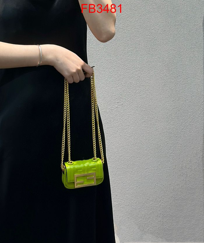 FB3481 NANO BAGUETTE Super Mini Bag