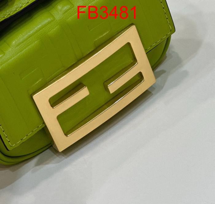 FB3481 NANO BAGUETTE Super Mini Bag