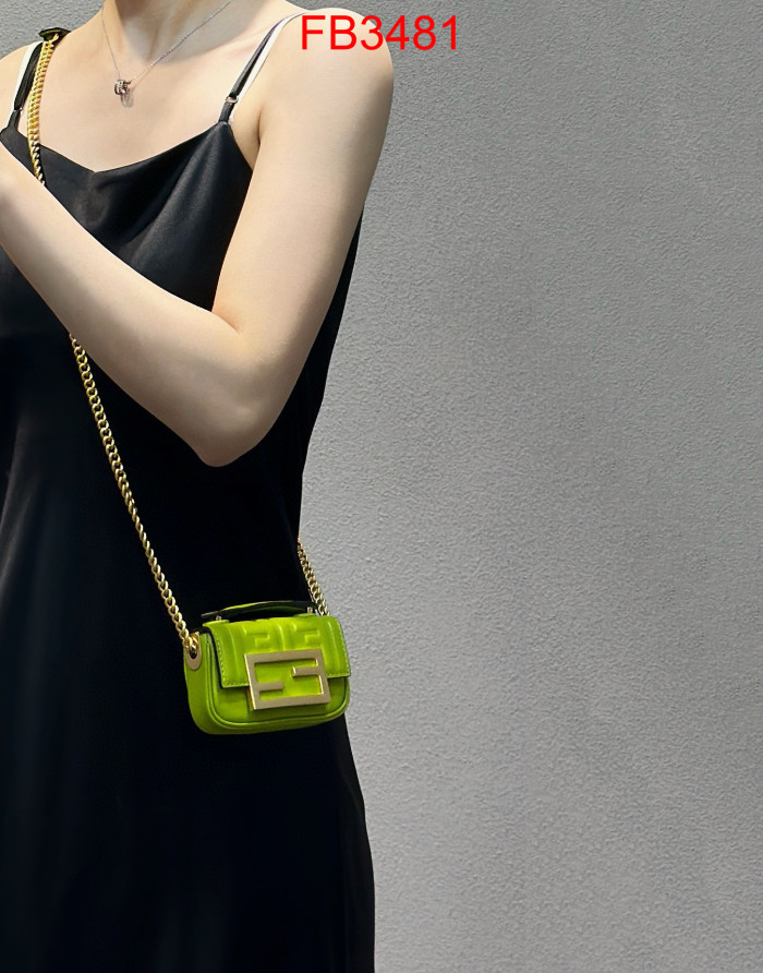 FB3481 NANO BAGUETTE Super Mini Bag