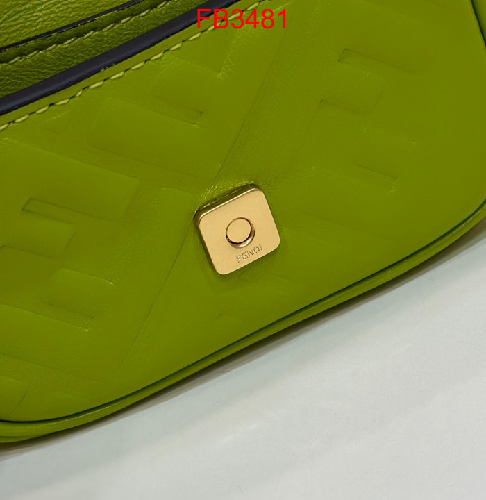 FB3481 NANO BAGUETTE Super Mini Bag