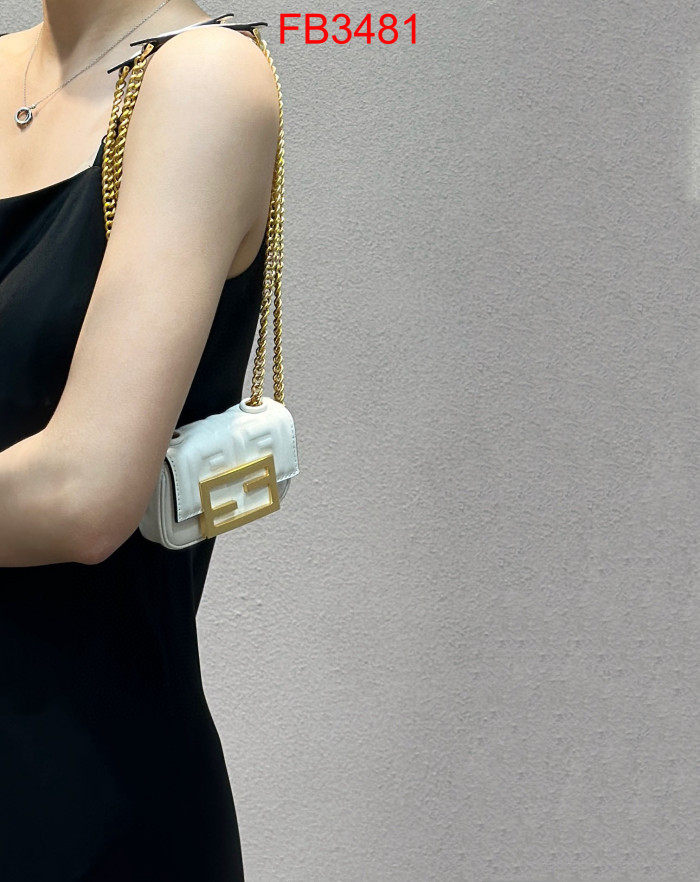 FB3481 NANO BAGUETTE Super Mini Bag