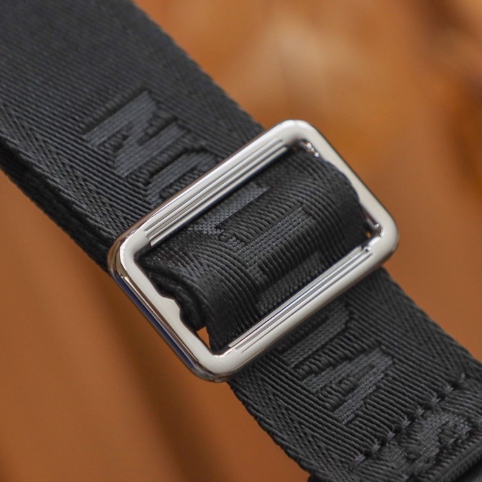 GASTON WEARABLE WALLET