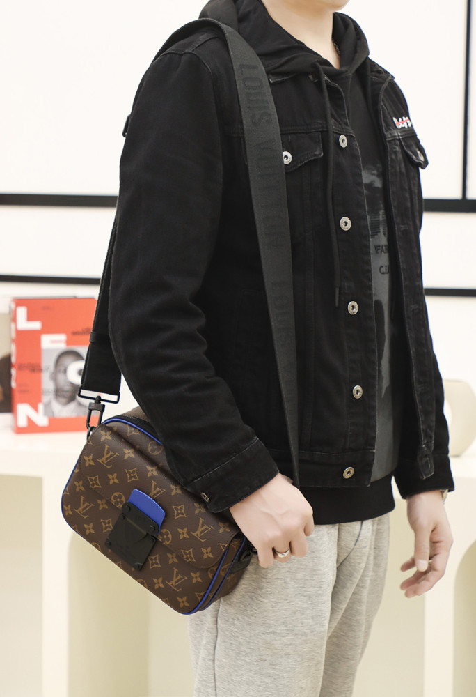 S LOCK MESSENGER - BLACK & BlUE