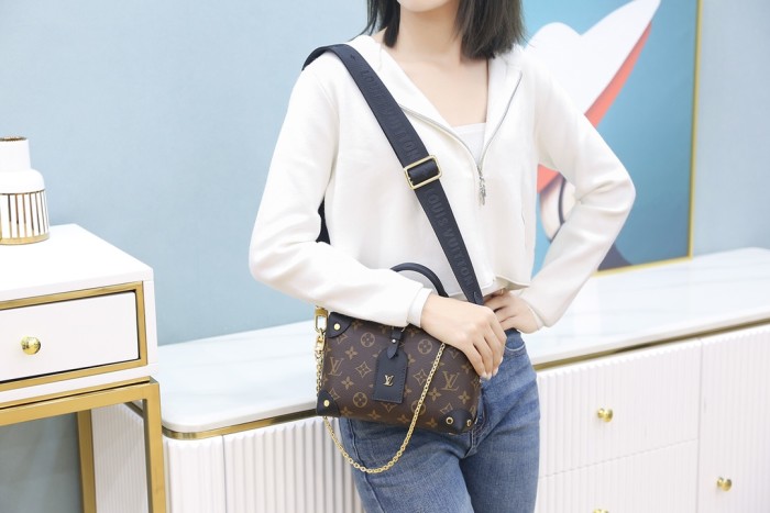 PETITE MALLE SOUPLE - BLACK & PINK