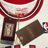 1998 BULLS PIPPEN #33 White Retro Top Quality Hot Pressing NBA Jersey