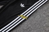 26-27 JUV Black Half Pull Tracksuit #B26064(半拉链)