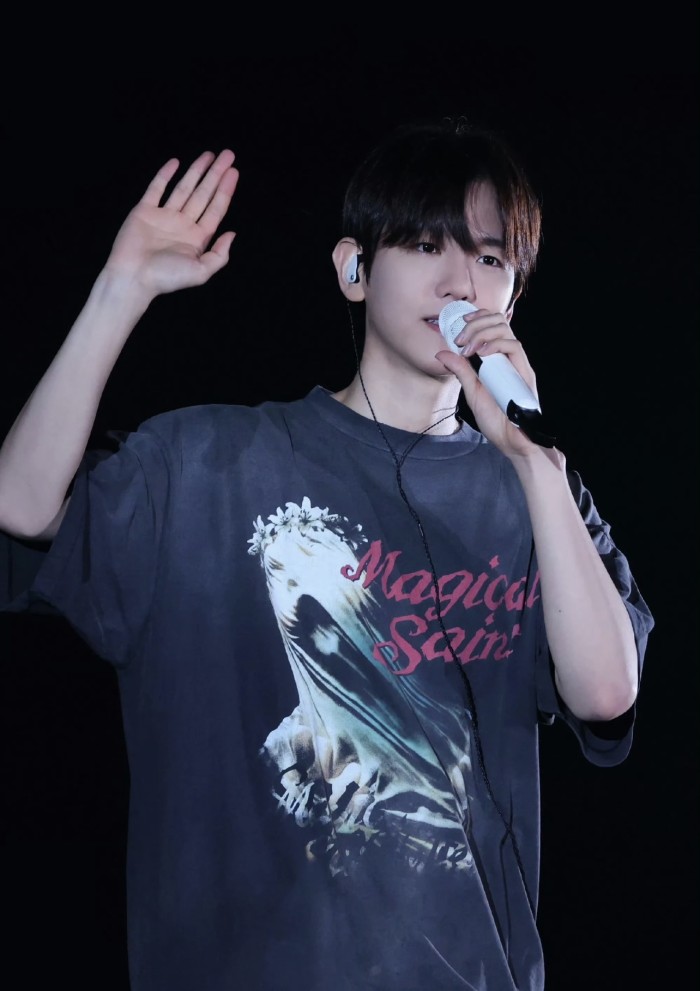 2025 New 1: 1 high quality version printing Logo T-shirt Short sleeve