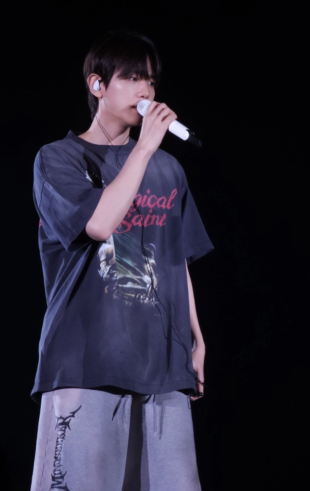 2025 New 1: 1 high quality version printing Logo T-shirt Short sleeve