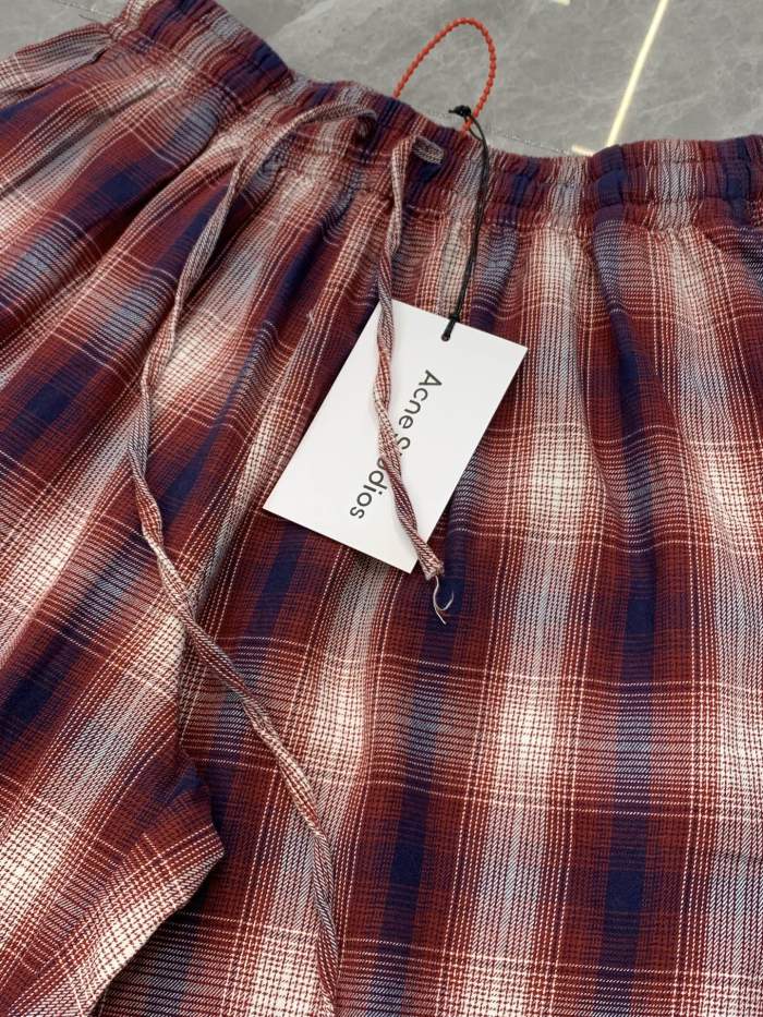 25 New style 1.1 High-quality red checkered shorts