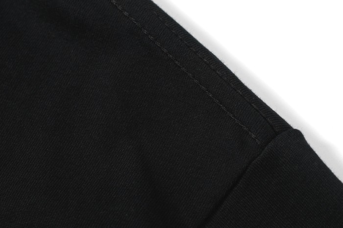 25 New style 1.1 High-quality patchwork embroidered LOGO short-sleeved shirt