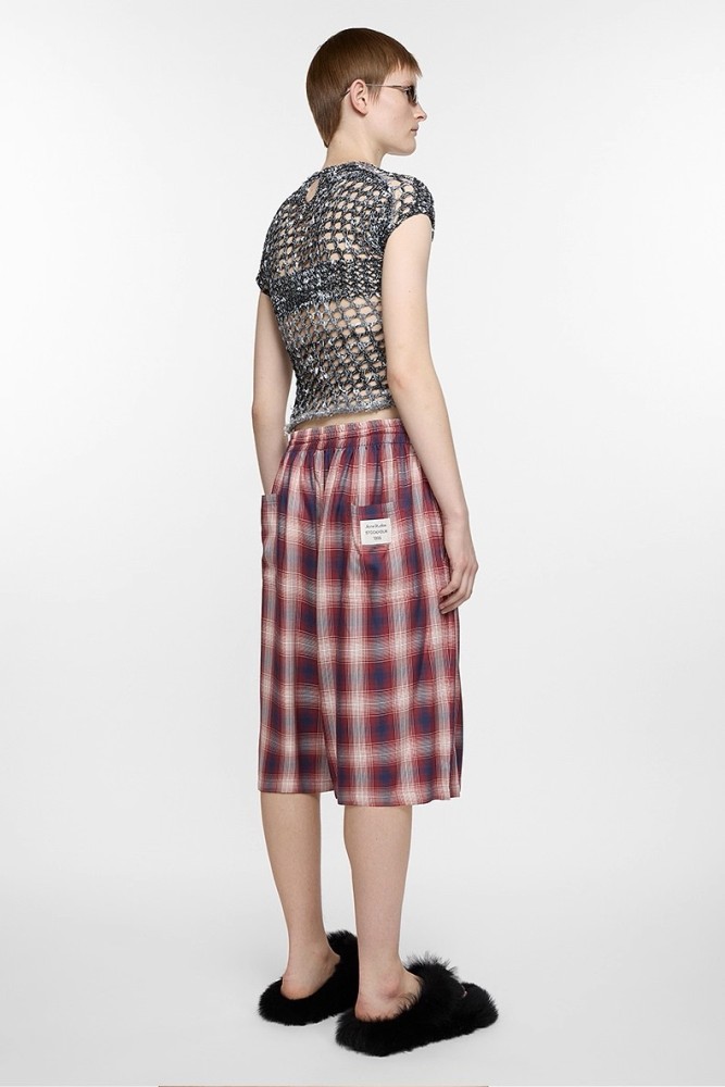 25 New style 1.1 High-quality red checkered shorts