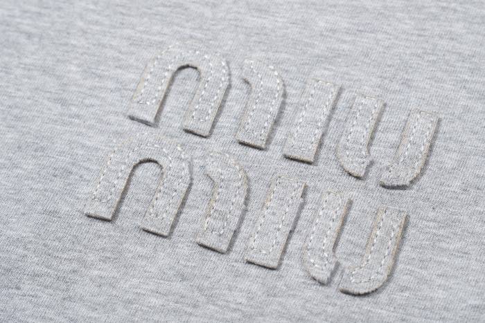 25 New style 1.1 High-quality patchwork embroidered LOGO short-sleeved shirt