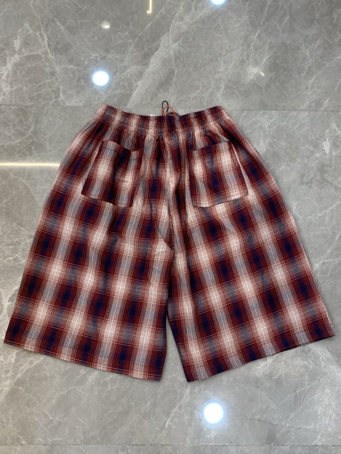 25 New style 1.1 High-quality red checkered shorts