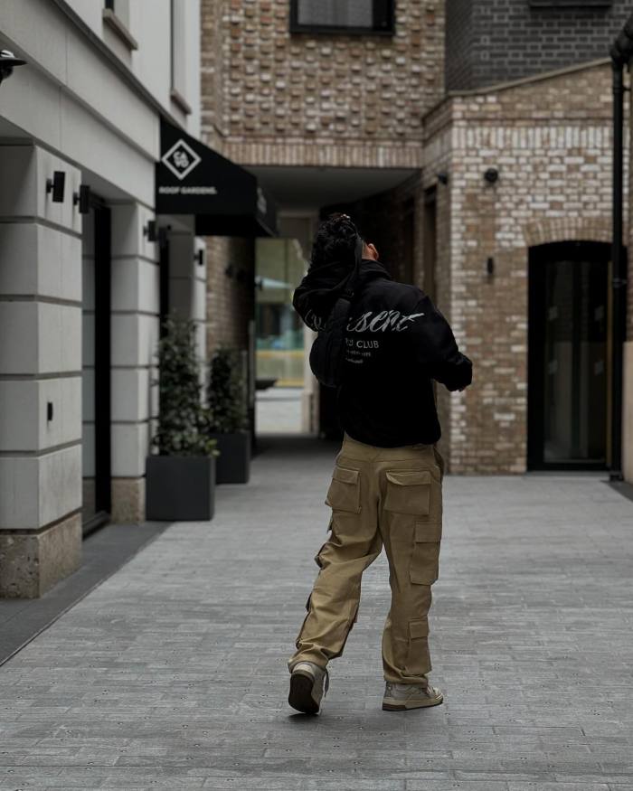 2025 New style 1.1 High-quality English logo printed hooded sweatshirt