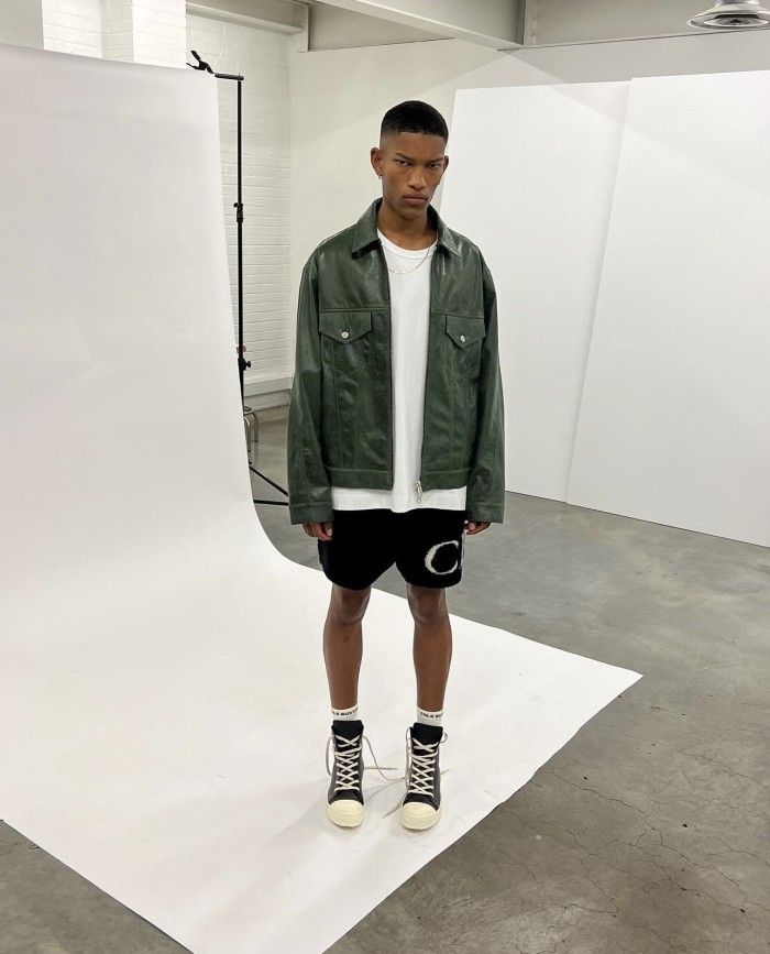 Jacquard wool drawstring shorts with C and B letter logos
