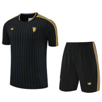 25-26 Man Utd Black Training Short Suit #条纹