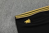 25-26 Man Utd Black Training Short Suit #条纹