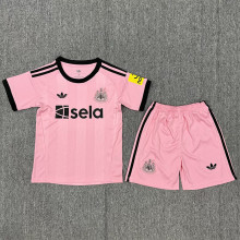 25-26 Newcastle Pink Goalkeeper Kids Soccer Jersey