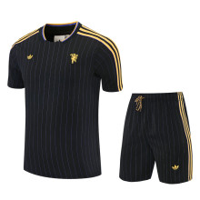 25-26 Man Utd Black Training Short Suit