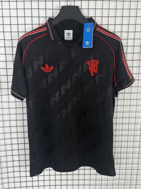 26-27 Man Utd Black Special Edition Training shirts
