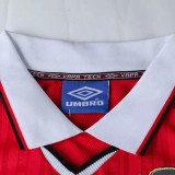 1999-2000 Man Utd Home Retro Soccer Jersey (带决赛字)