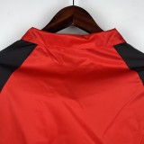 23/24 Manchester United Red Windbreaker（袖子黑色）