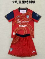 Cagliari Special Edition Kids 1:1 Quality Soccer Jersey 25/26 Cagliari Special Edition Kids 1:1 Quality Soccer Jersey 25/26