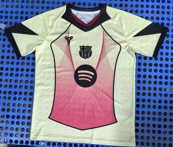Barcelona Special Edition Yellow Fans 1:1 Quality Soccer Jersey 25/26