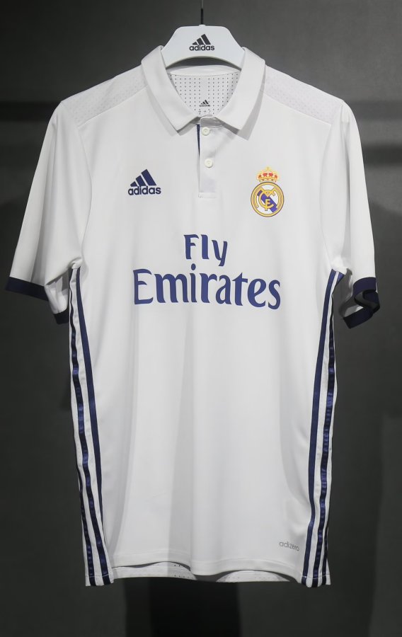Real Madrid Home Player Version 1:1 Quality Retro Soccer Jersey 2016/2017