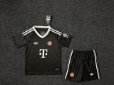 Bayern Munich Goalkeeper Black 1:1 Quality Kids Soccer Jersey 24/25